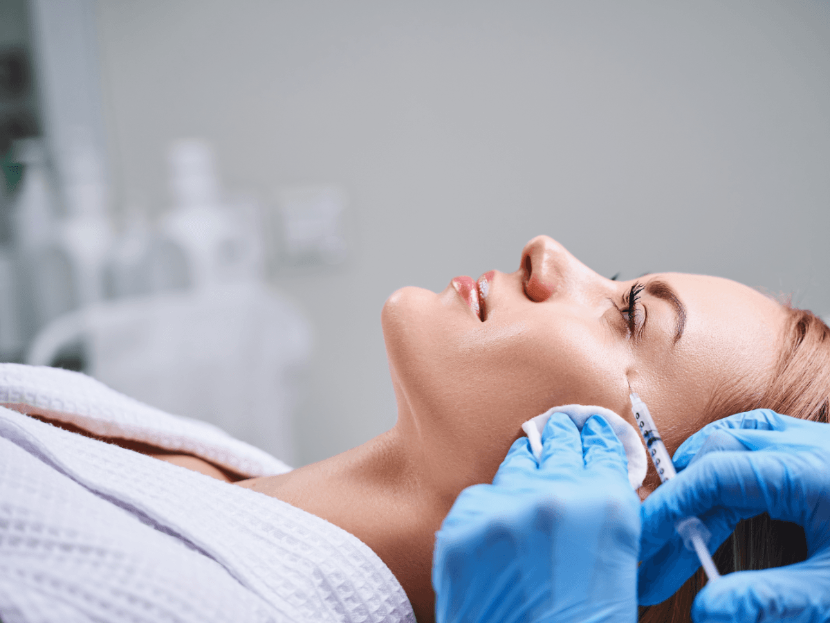 Hyaron for Anti-Aging and Moisture Restoration Treatments