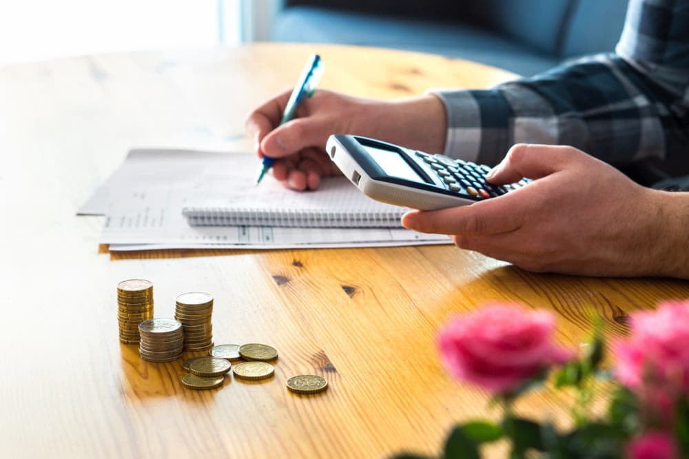 How to Stop Running Out of Money Before Payday: 10 Changes That Work