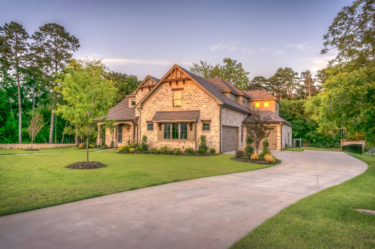 Find growing market opportunities within Navarre FL real estate for long-term investors.